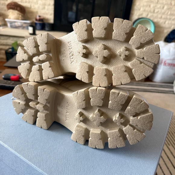 Prada Deserto Boots - Picture 5 of 9